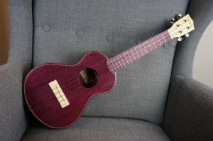 Ukulélé Concert Mélopée Amarante (solid purple ukulele)