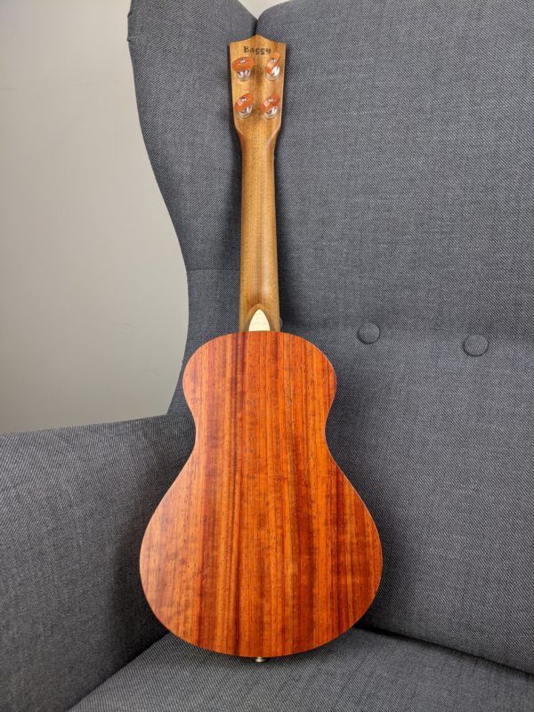 Ukulélé haut de gamme fabriqué en France - CUSTOM Ukulele handcrafted in France