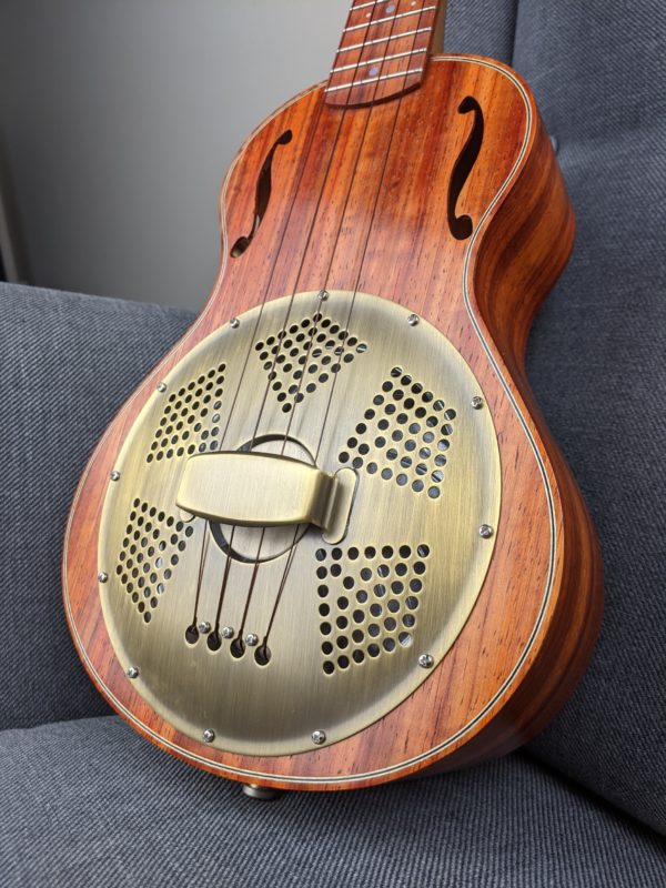 Ukulélé haut de gamme fabriqué en France - CUSTOM Ukulele handcrafted in France