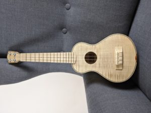 Ukulélé Mélopée Concert Mini Erable Flammé (Flamed Maple Soprano Long Neck)