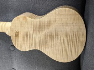 Ukulélé Mélopée Concert Mini Erable Flammé (Flamed Maple Soprano Long Neck)