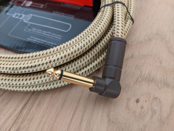 Câble Jack droit/coudé Fender Deluxe Series Tweed 4,5m - Mélopée