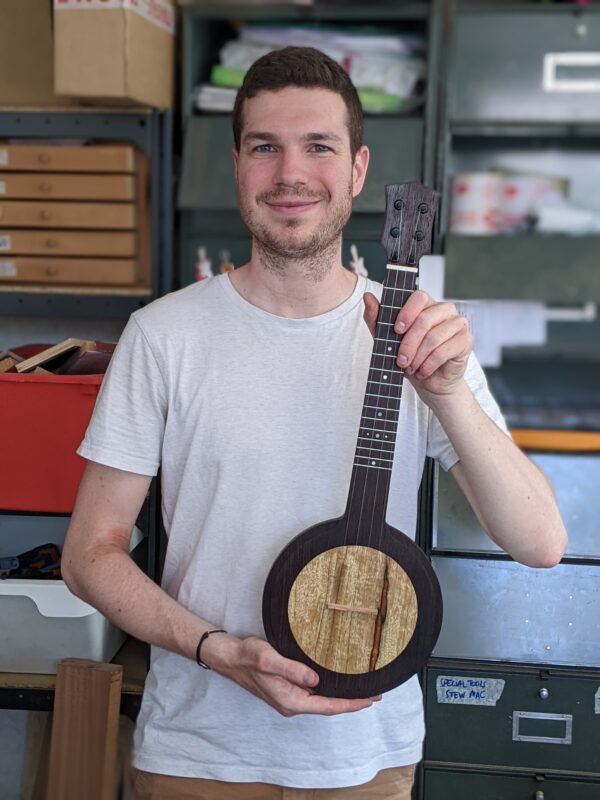 Stages Lutherie avec Mélopée - Ukulélé de Voyage