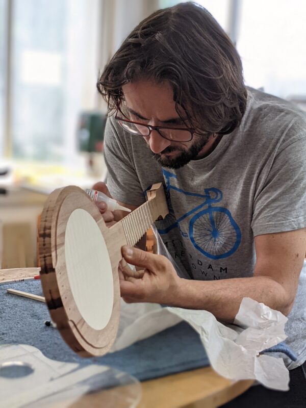 Stages Lutherie avec Mélopée - Ukulélé de Voyage