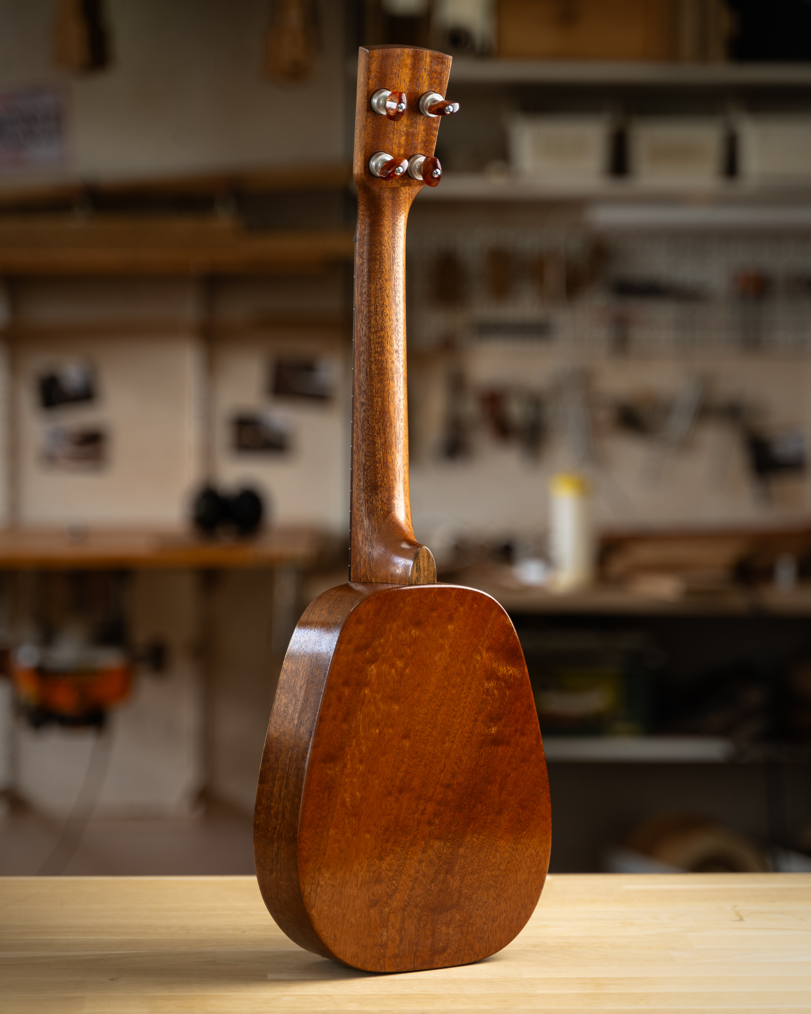 SBUK319 Ukulélé Mélopée Pineapple Soprano long neck Sapele flammé WEB-8