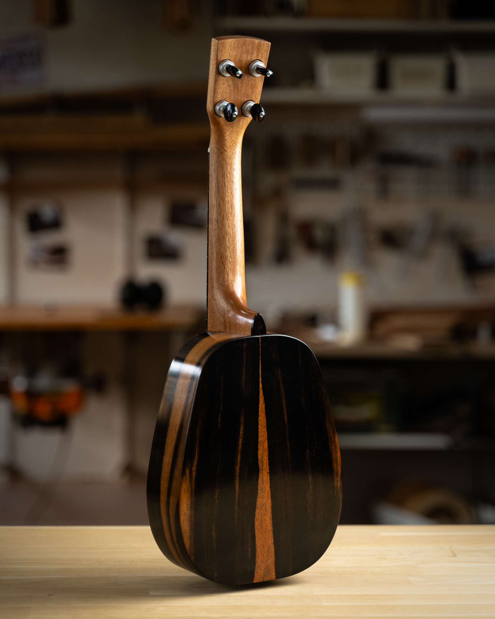 Ukulélé Mélopée Pineapple Soprano Acacia Ebène exotique WEB-4